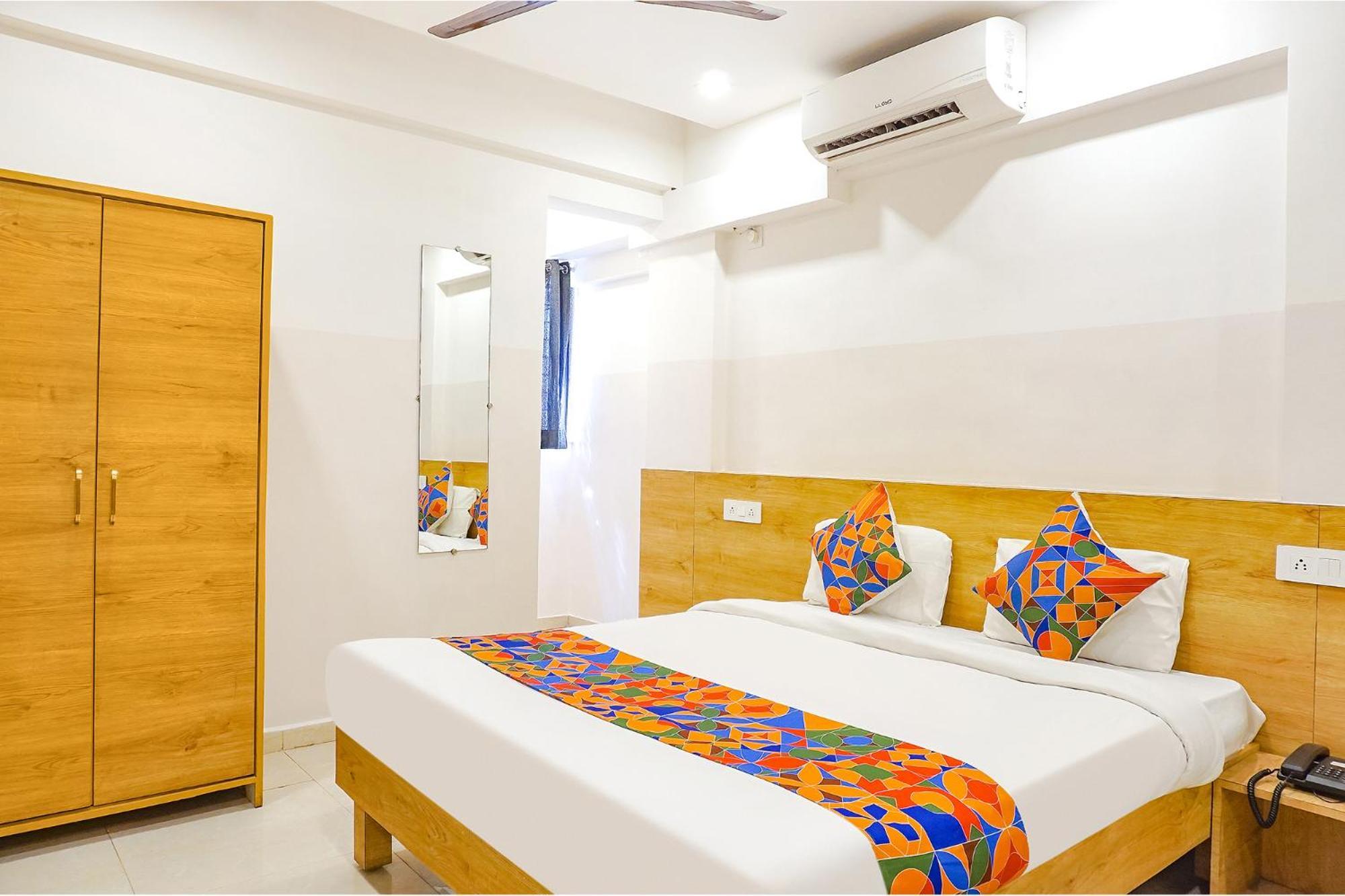 Fabhotel Saffron Inn I - Nr Darshan Museum Pune Eksteriør bilde