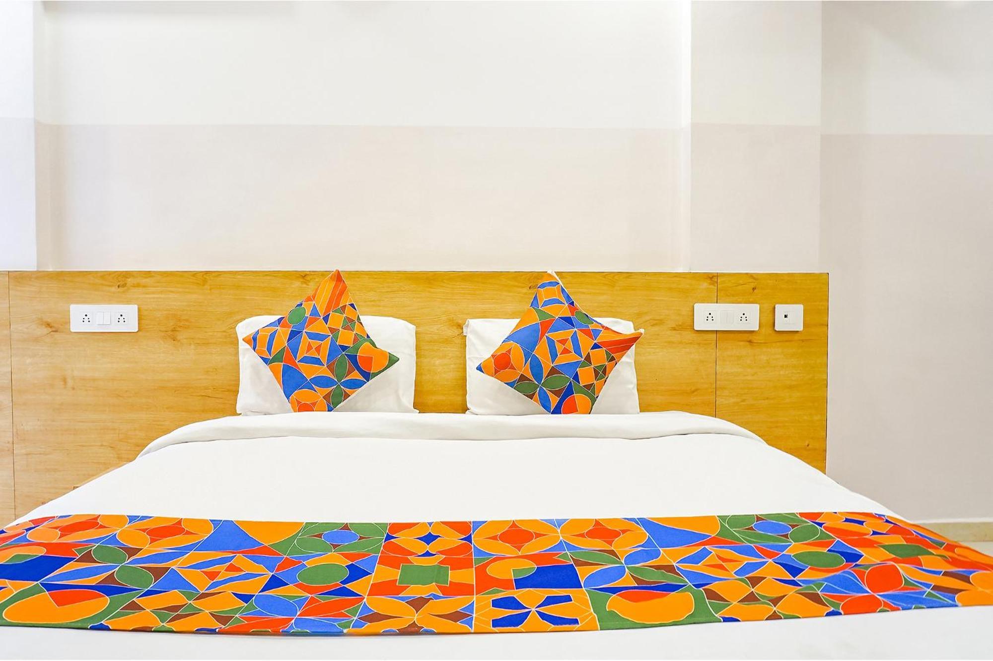 Fabhotel Saffron Inn I - Nr Darshan Museum Pune Eksteriør bilde