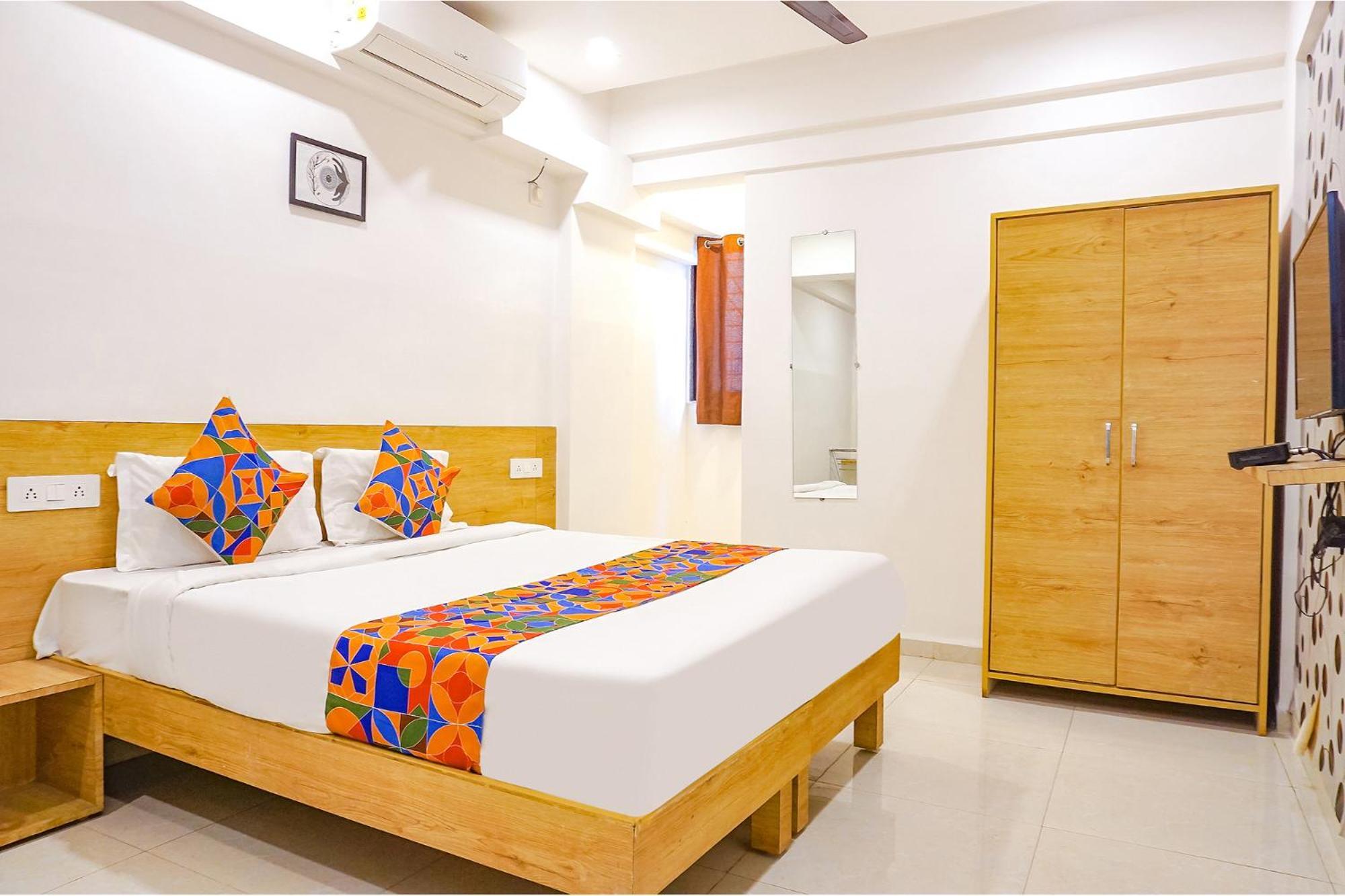 Fabhotel Saffron Inn I - Nr Darshan Museum Pune Eksteriør bilde