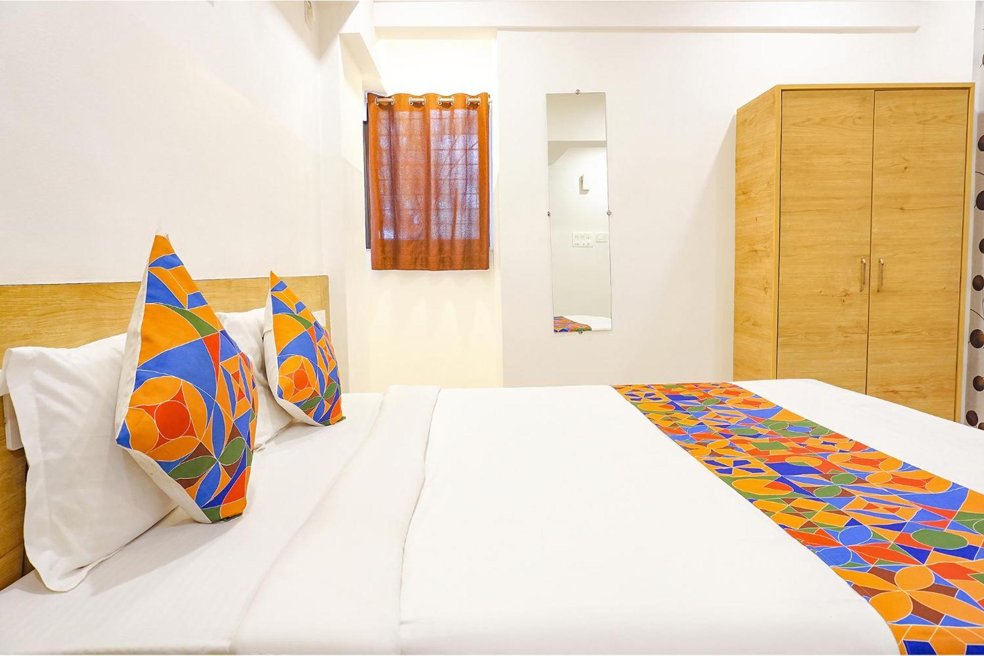 Fabhotel Saffron Inn I - Nr Darshan Museum Pune Eksteriør bilde