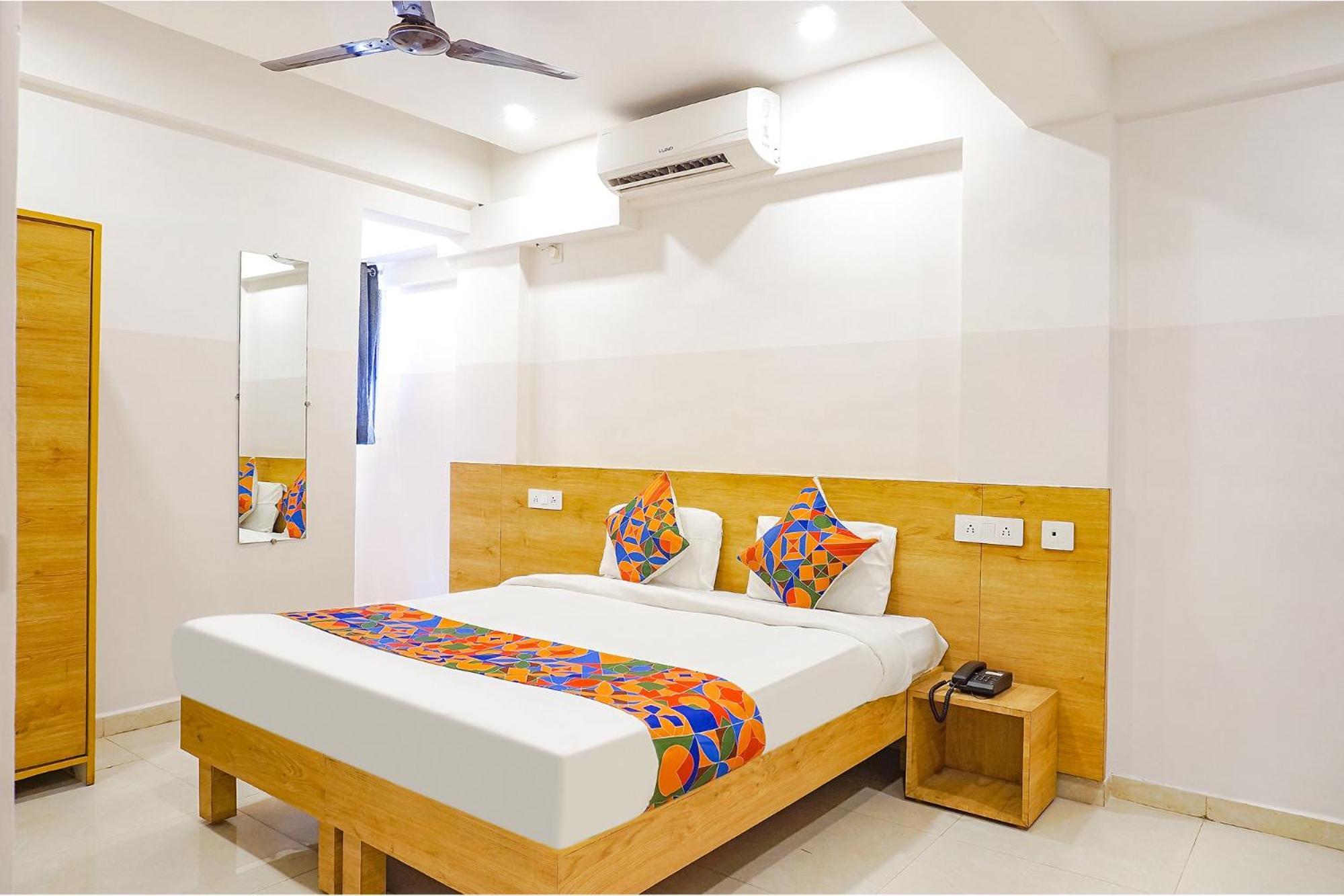 Fabhotel Saffron Inn I - Nr Darshan Museum Pune Eksteriør bilde